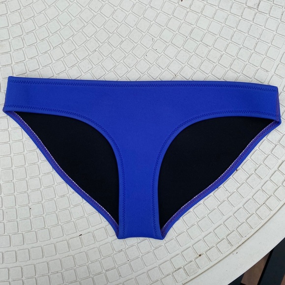 Original Triangl bikini set - Picture 3 of 8